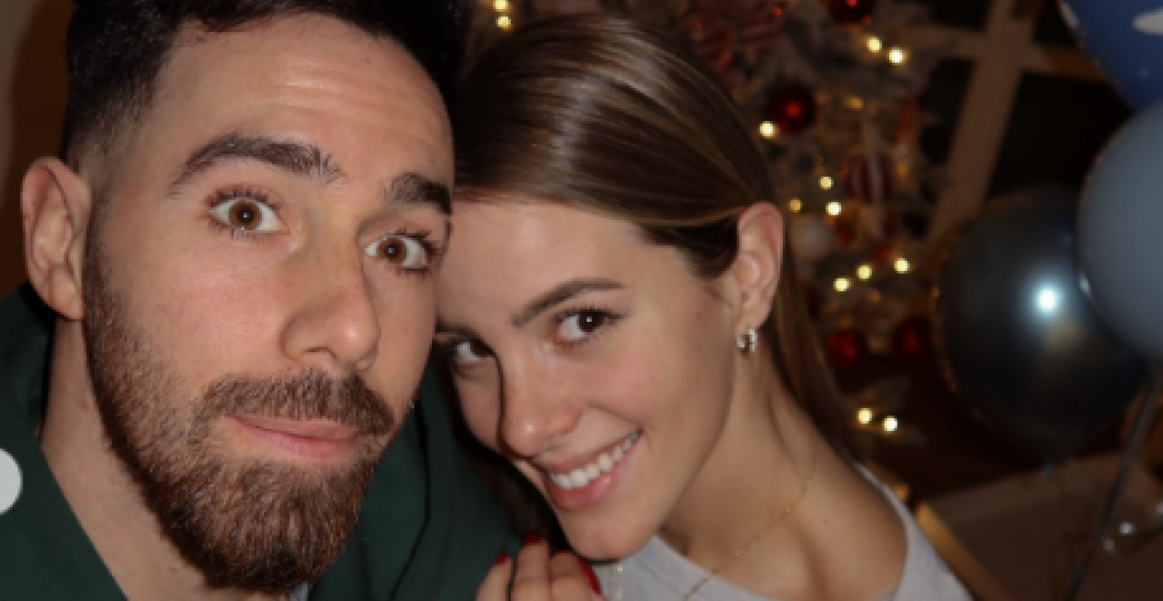 LUKA VILDOZA I MILICA TASIĆ ČEKAJU BEBU! Košarkaš ljubi stomak svoje supruge, otkrili i pol deteta (FOTO)
