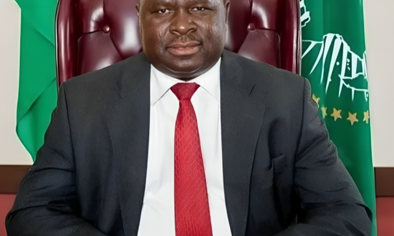 ADOLF HITLER POBEĐUJE NA IZBORIMA U NAMIBIJI Biće na vlasti još 5 godina