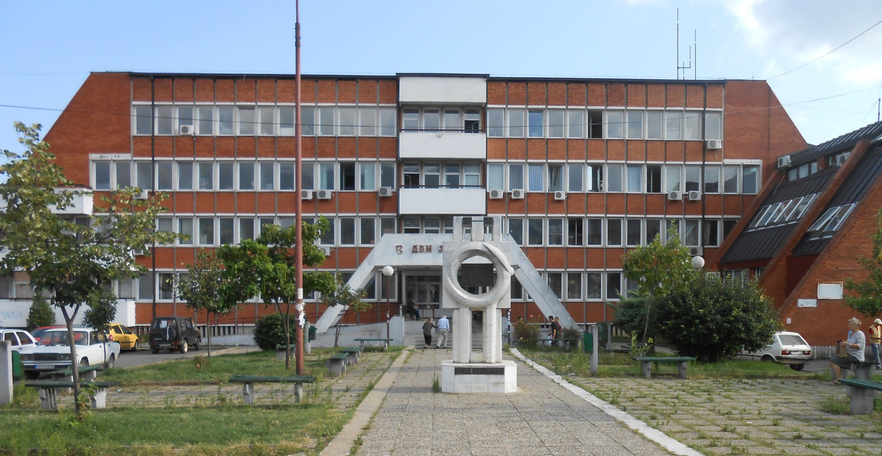 DOJAVA O BOMBI U DOMU ZDRAVLJA U Vranju hitno evakuisani pacijenti