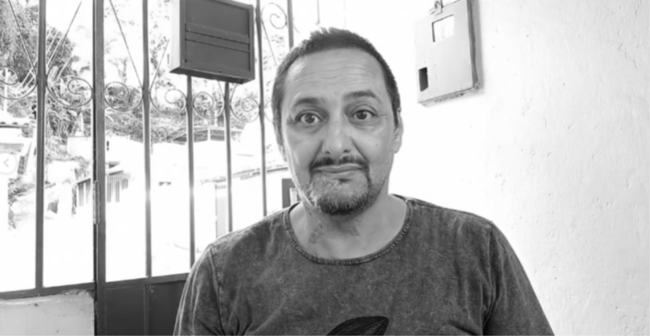 POZNATI GLUMAC PAO SA KROVA Poginuo na licu mesta (FOTO)