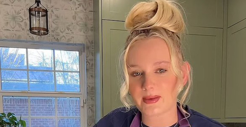 TIKTOK ZVEZDI PREMINULA BEBA BLIZNAKINJA ZBOG FATALNE KOMPLIKACIJE: Objavila tužne vesti! Svi plaču zbog male Arije!