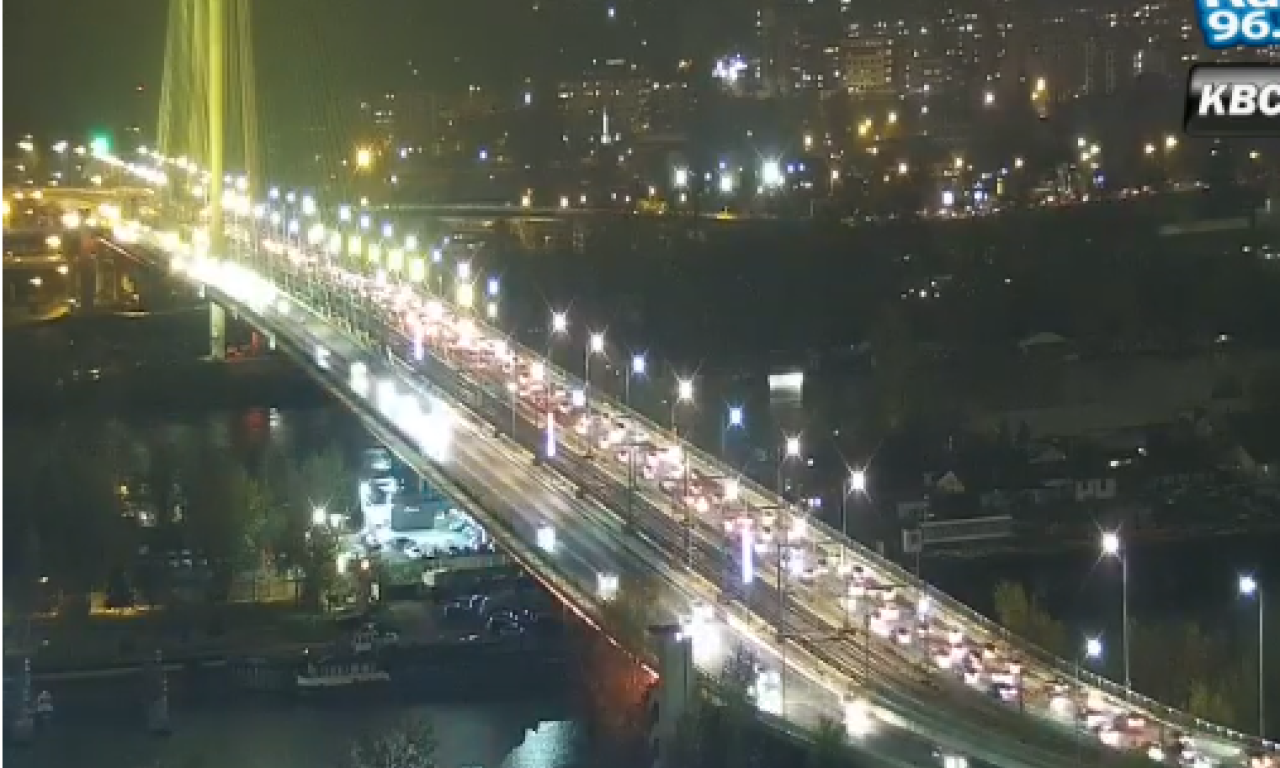 SAOBRAĆAJNI KOLAPS U BEOGRADU Popodnevni špic i sudar napravili haos, evo gde su najveće gužve (FOTO)