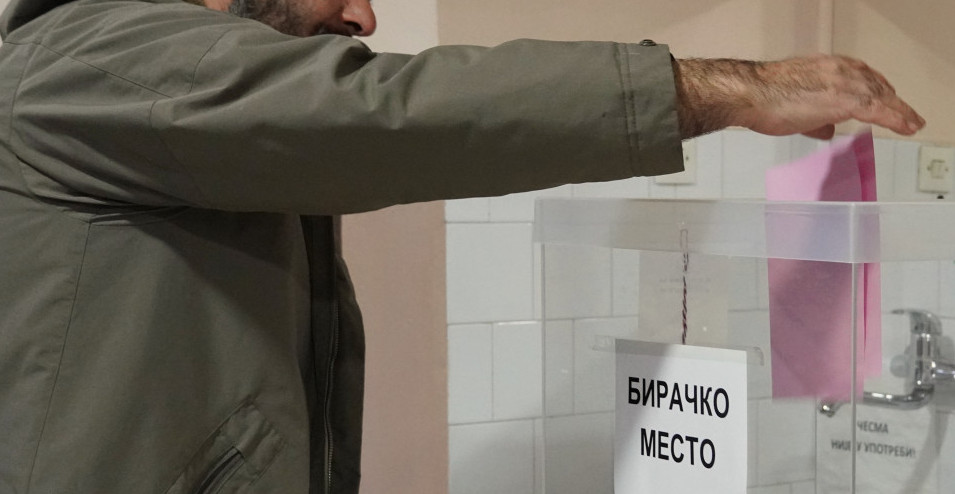 IZBORI NA KiM Otvorena biračka mesta na izborima za skupštinu privremenih prištinskih institucija