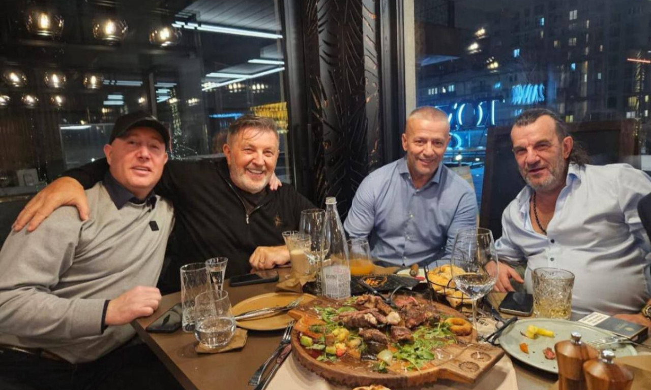 ACA LUKAS SE SLIKAO SA NASEROM ORIĆEM Mirković: "On se slika sa svim svojim fanovima" (FOTO)