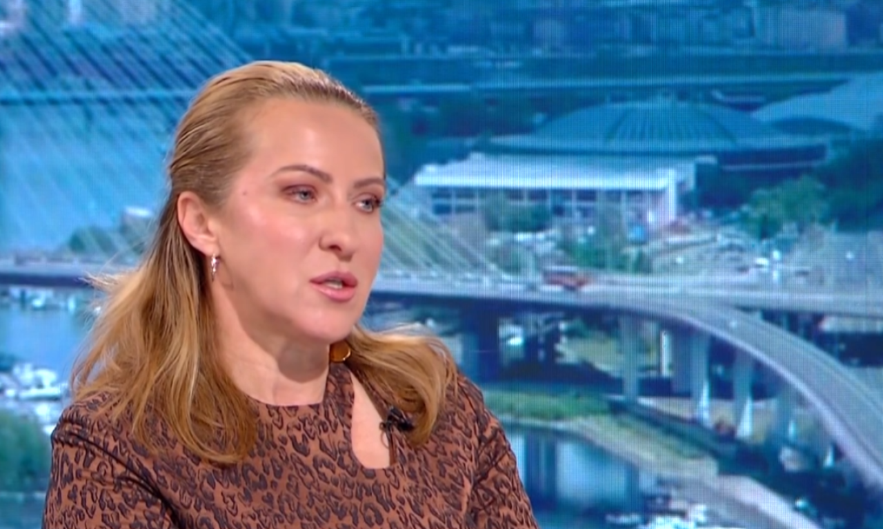 KOLIKA JE PROSEČNA PLATA DRŽAVNIH SLUŽBENIKA Evo šta kaže ministarka Paunović