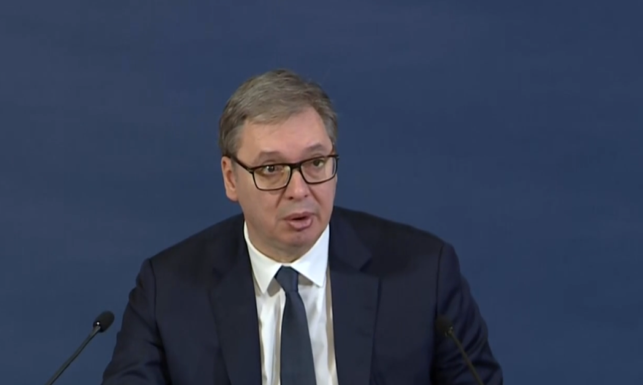 "KOLIKO GOD LJUDI DA PRETUKU, RANE, POKUŠAJU DA UBIJU - UVEK SU ONI ŽRTVE" Vučićeve moćne reči odjeknule Srbijom (VIDEO)