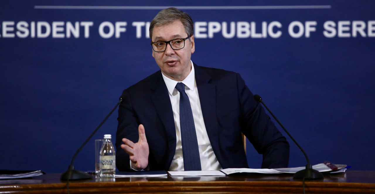 VUČIĆ UPOZORAVA: "Ceo sistem Srbije može biti ugrožen, trpimo ogroman pritisak!" Evo kako ćemo sipati gorivo (VIDEO)