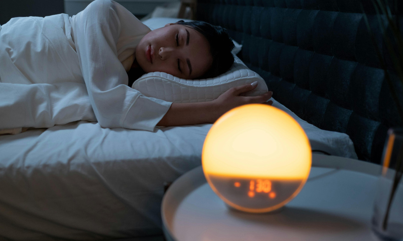 UZ OVE TRIKOVE ĆETE TOKOM TOPLOTNOG TALASA SPAVATI KAO BEBE: "Posteljina iz frižidera" i drugi saveti da pregrmite vrućine