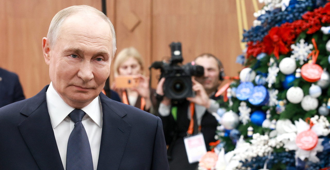 PUTIN KAO DEDA MRAZ: Predsednik Rusije ispunjava novogodišnje želje