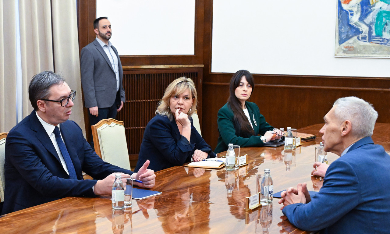 VUČIĆ I HARČENKO O SNABDEVANJU GASOM I JAČANJU ENERGETSKOG SISTEMA Predsednik otvoreno s ambasadorom Rusije