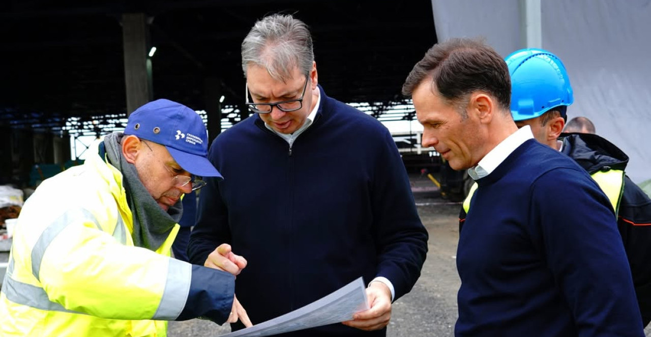 VUČIĆ I MALI OBIŠLI RADNIKE  U SURČINU Evo kako napreduju radovi na gradilištu Ekspa