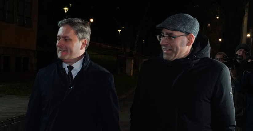 SELAKOVIĆ STIGAO U TUŽILAŠTVO NA SASLUŠANJE Ministar u JTOK došao u pratnji advokata (FOTO + VIDEO)