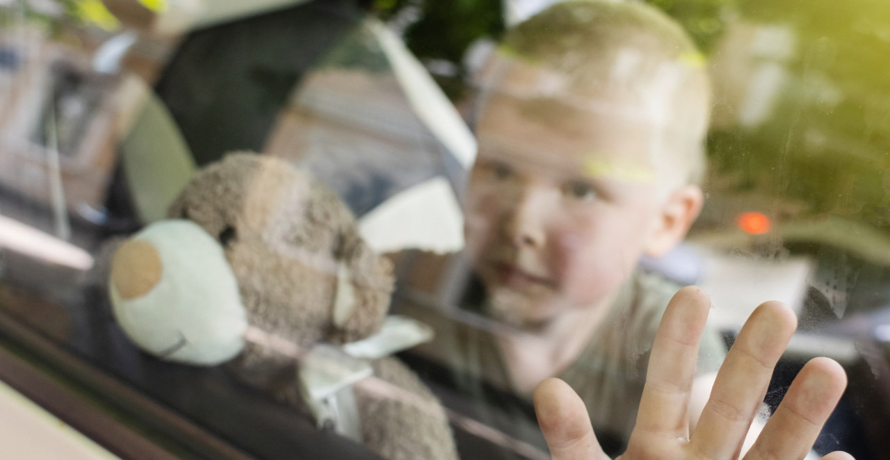 SRPSKA PORODICA U BEČU U PAKLU ZBOG SOCIJALNE SLUŽBE: "Možda decu neću videti do punoletstva!"