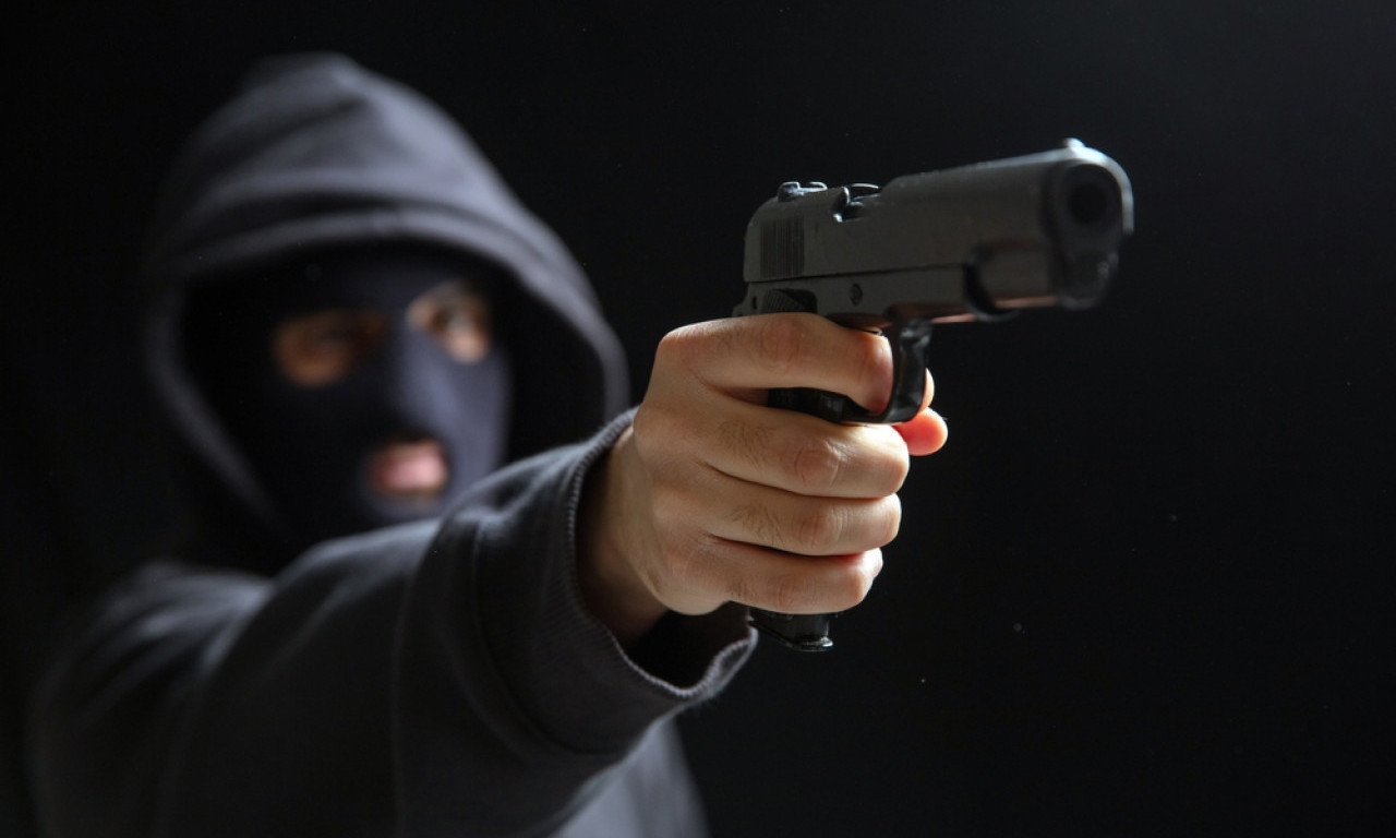 POZNATO ŠTA SE DEŠAVALO TOKOM PLJAČKE U RUZVELTOVOJ U BEOGRADU Upao naoružan u prodavnicu pa usledila drama