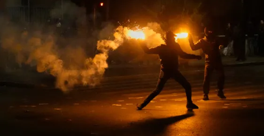 NAPAD NA POLICIJSKU STANICU U ATINI: Bačeno nekoliko Molotovljevih koktela