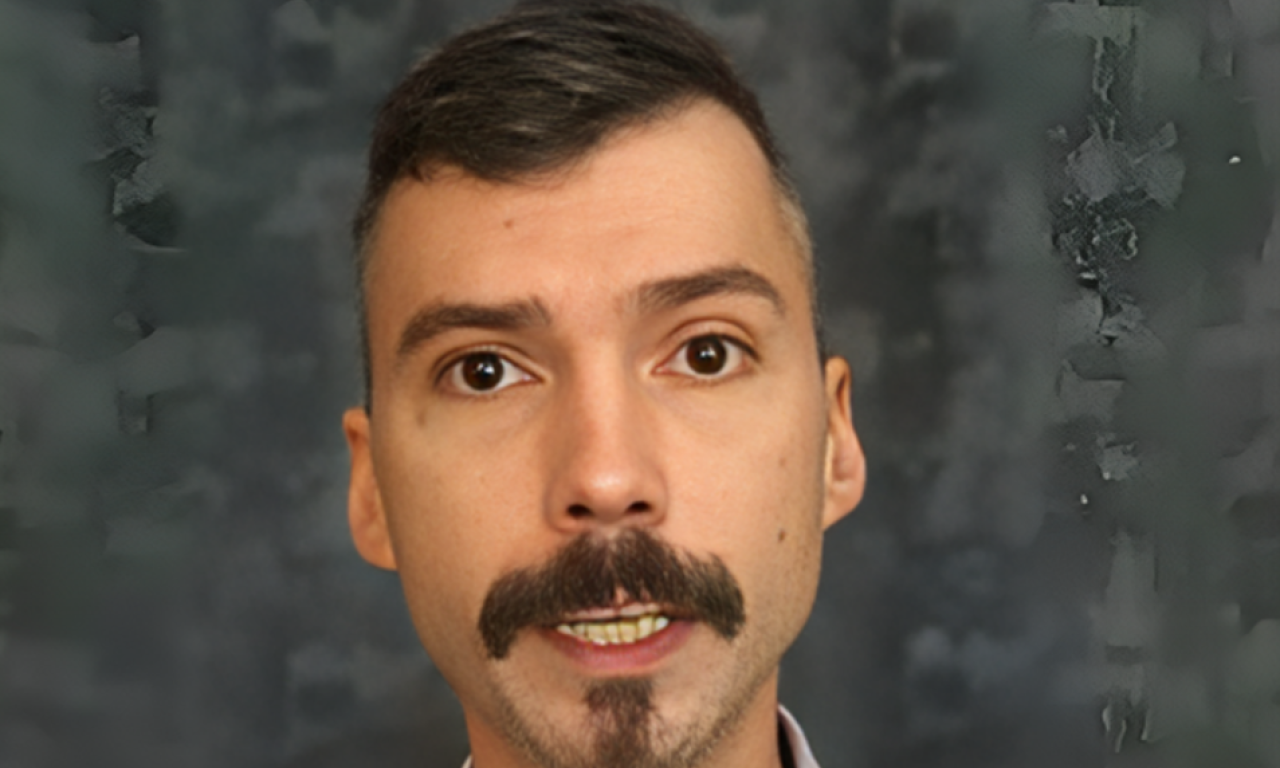 OGLASIO SE NAJOMRAŽENIJI ČOVEK U ZAGREBU DANAS Gazio ruže u pomen ubijenih žena - evo šta ima da kaže (VIDEO)