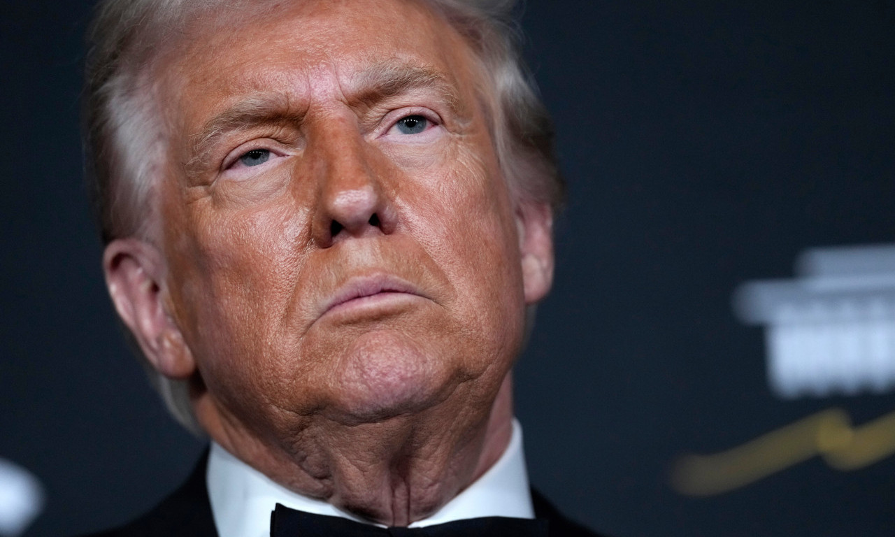 ŽESTOK SUKOB RADNIKA I TRAMPA Pomenuo predsednika SAD i pedofile pa nastao haos u fabrici (VIDEO)