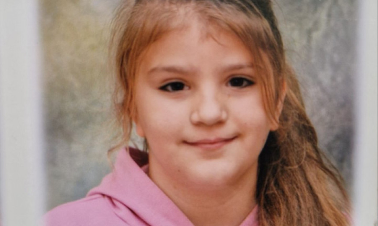 ELENA (12) VODI NAJTEŽU BITKU Mala heroina treba našu pomoć da pobedi tumor mozga!