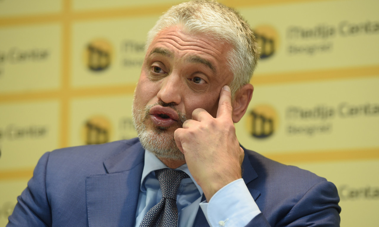 ČEDA PROGOVORIO O TUČI: „Bio je sav krvav!“ Političar otkrio kako je došlo do haosa iza Palate pravde – reagovali gosti, letele stolice!