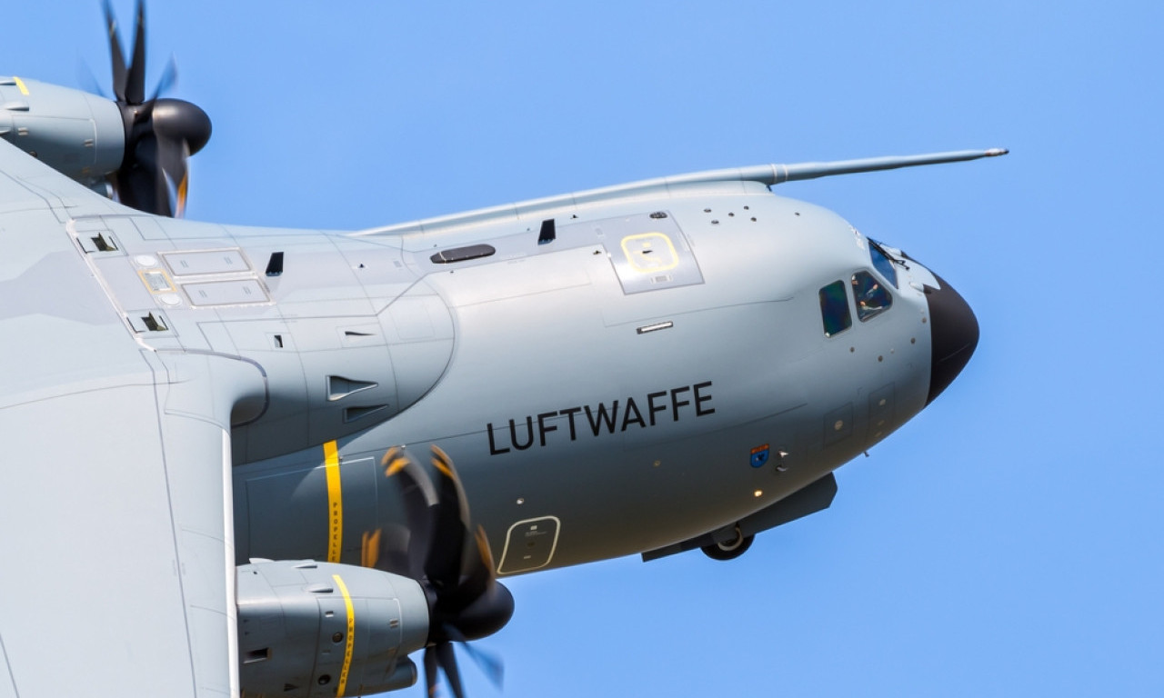 NEMAČKI VOJNI AVION NIJE USPEO DA SLETI NA AERODROM U PRIŠTINI Ovo su detalji drame na jugu Srbije