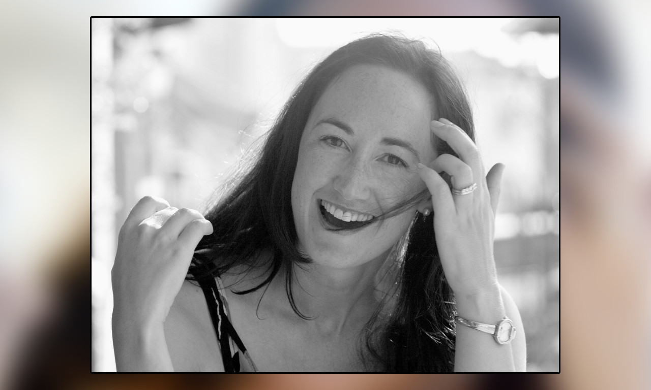 UMRLA KNJIŽEVNICA KOJU SU SRPKINJE OBOŽAVALE Autorka "Kupoholičarke" izgubila najtežu bitku (FOTO)