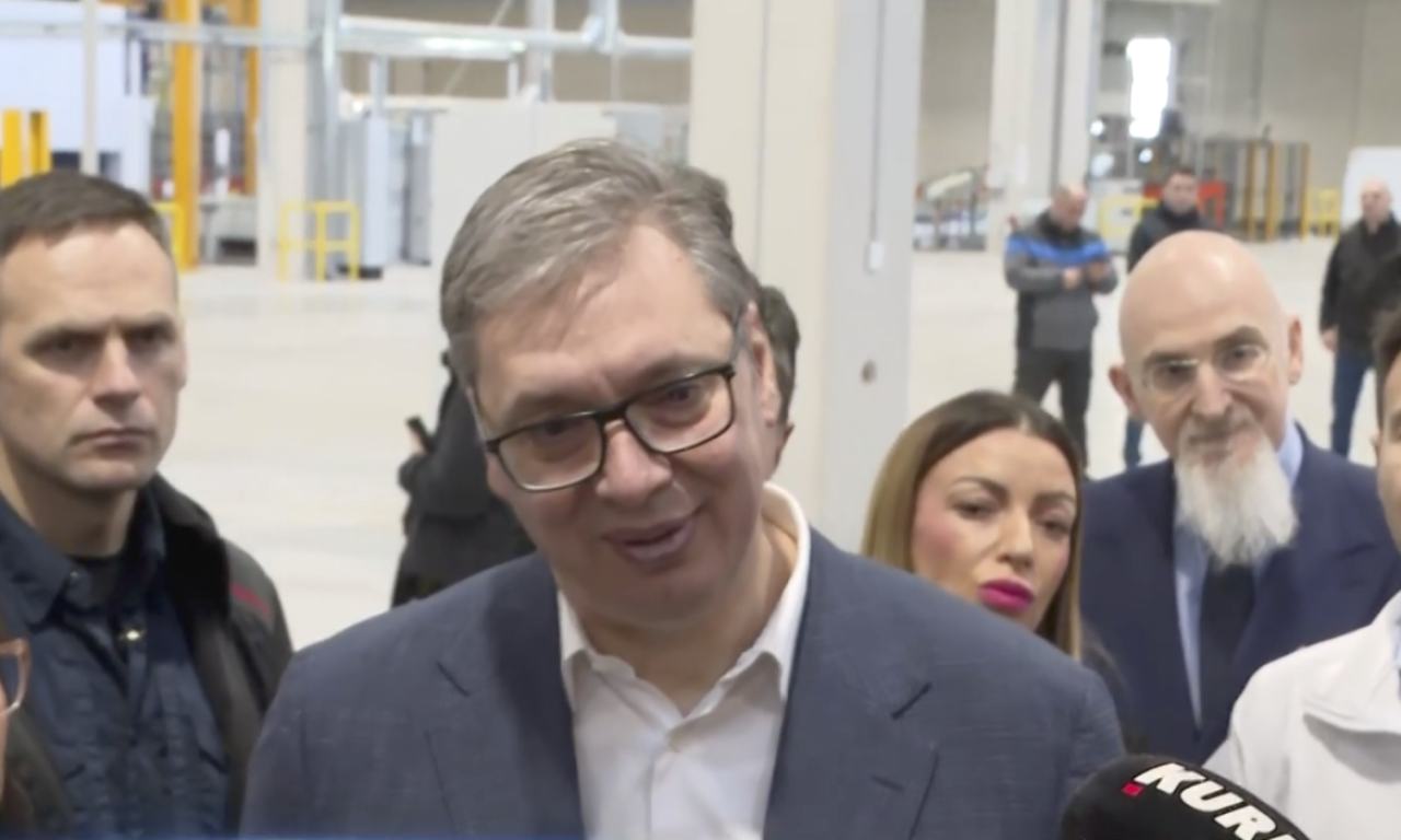 VUČIĆ NA OTVRANJU FABRIKE ARISTON: "Kao apoteka, sve čisto, uredno..."  Predsednik najavio i novu investiciju (VIDEO)