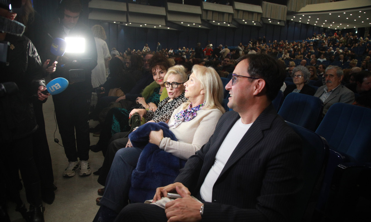 GOCA ŠAULIĆ ZAPLAKALA NA KONCERTU MIROSLAVA ILIĆA Ove njegove reči su je dirnule (VIDEO)