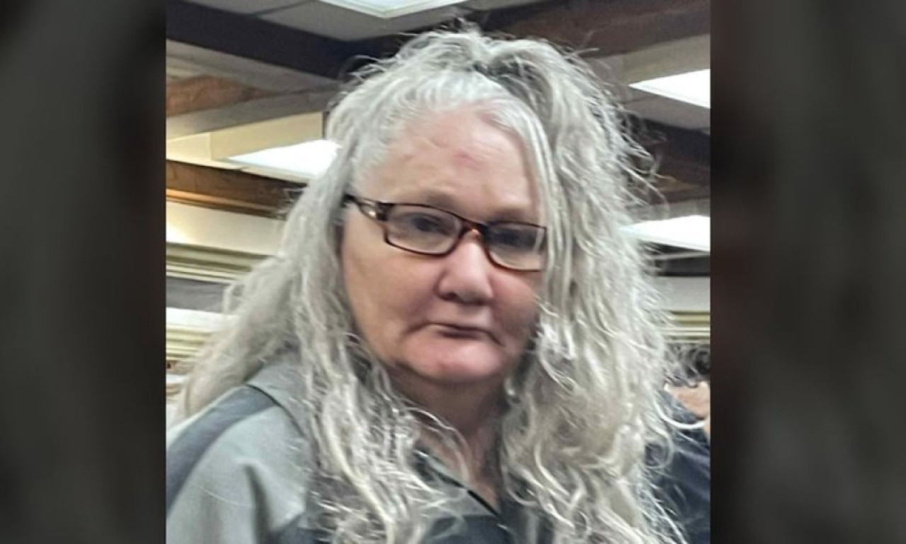 KOMŠINICU UPUCALA, PA JOJ PILA KRV: Našli je nagu i krvavu pored mrtve žene: "Ona je Sotonina lutka"