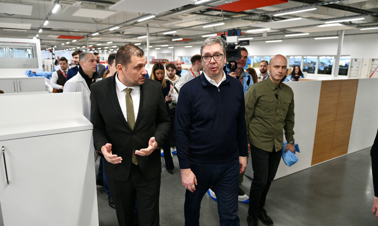 VUČIĆ U FABRICI MICRO-ELECTRONICS U NIŠU Pogledajte šta se promenilo za sedam godina, biće novih radnih mesta! (VIDEO)