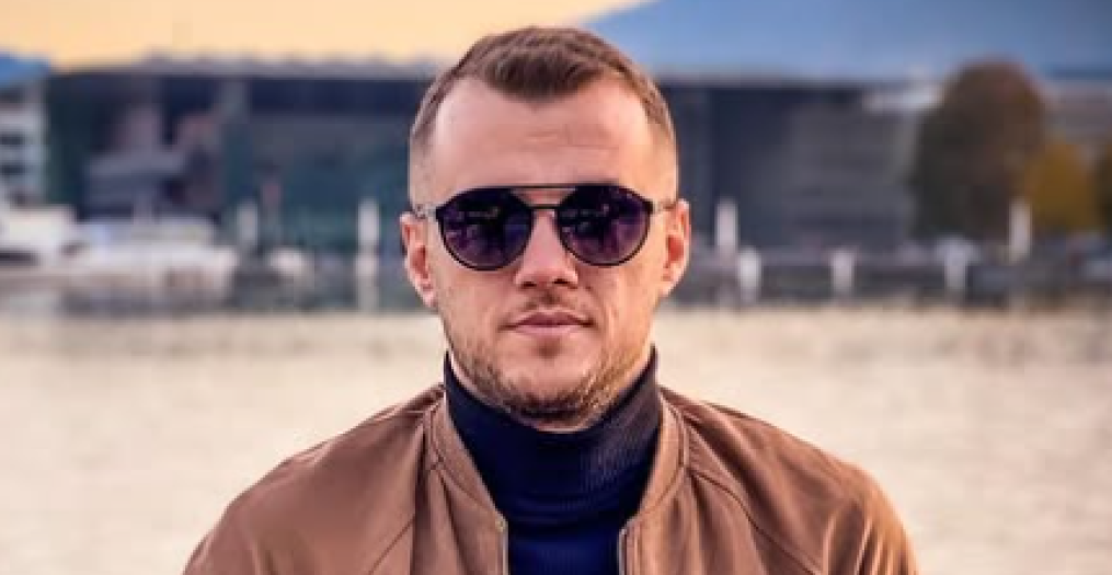 "PREŽIVEO SAM PAKAO!" Pevač priznao: "Otac na samrti zbog tumora, mama bolesna, a mi bez dinara sedam meseci"