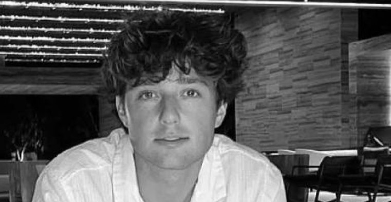 TIKTOKER (31) PRONAĐEN MRTAV: Influenser kojeg je pratilo 3 miliona ljudi izvršio samoubistvo, brat slomio sve pretužnom porukom