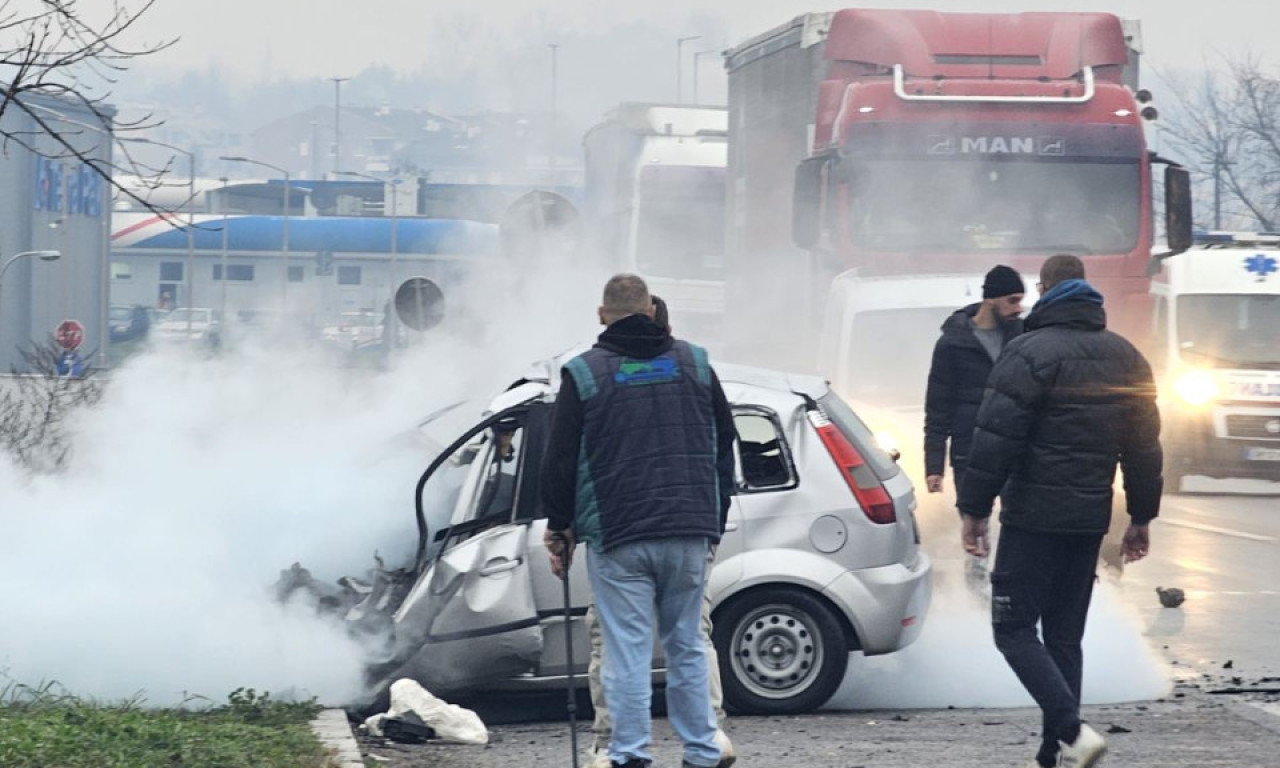 SUMNJA SE DA IMA MRTVIH! Žestok udes kod Gornjeg Milanovca, prizori su stravični (FOTO)