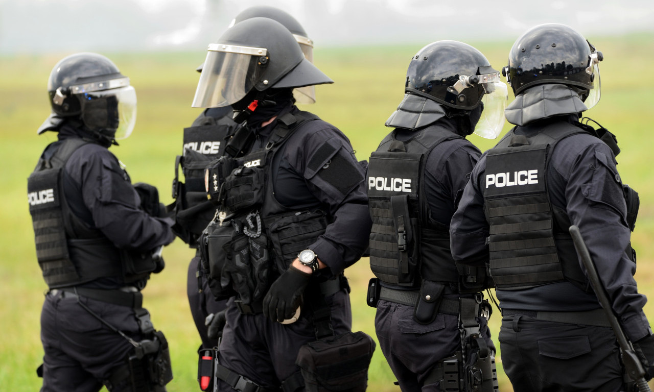 OVOG SRBINA SVI TRAŽE Ortak Bosanac mu "pao" zbog krijumčarenja kokaina u nektarinama