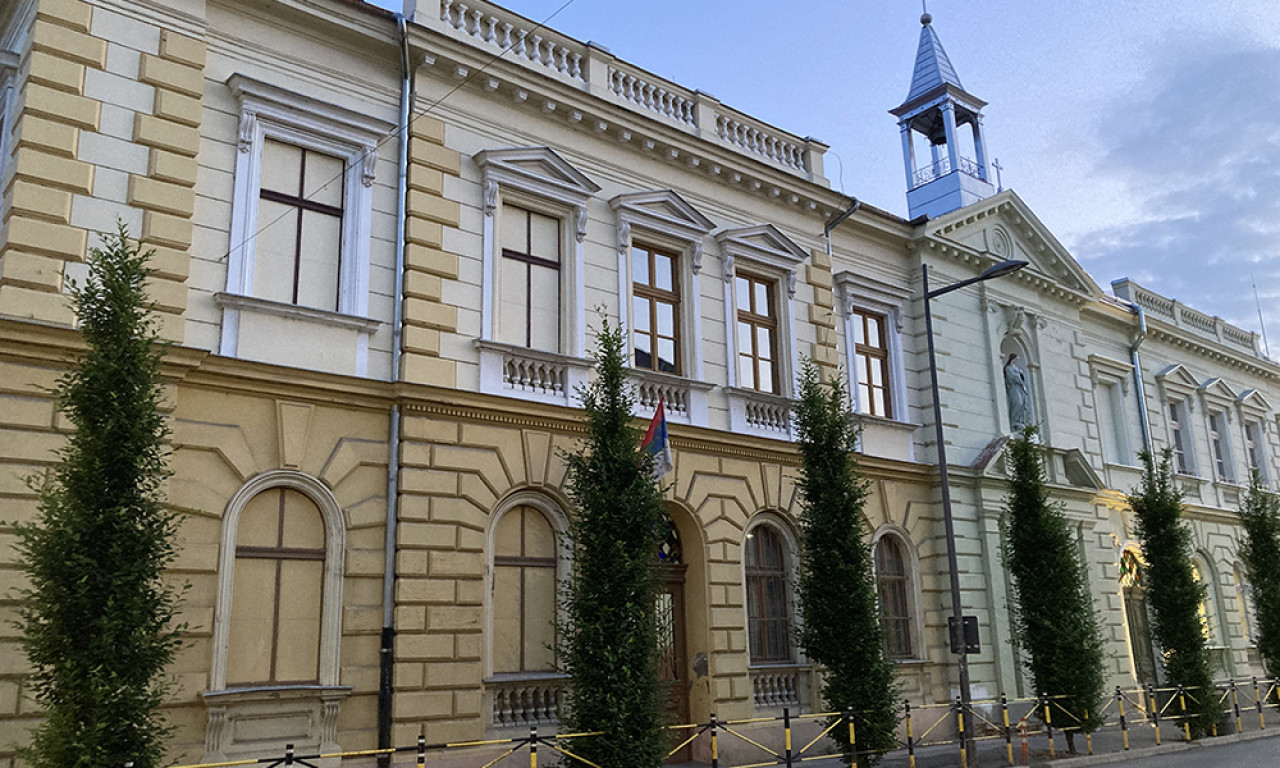 SKRIVENA ISTORIJA U CENTRU GRADA Deca bez roditelja, sestre, škola i kapela - šta sve krije Kloster u Zrenjaninu