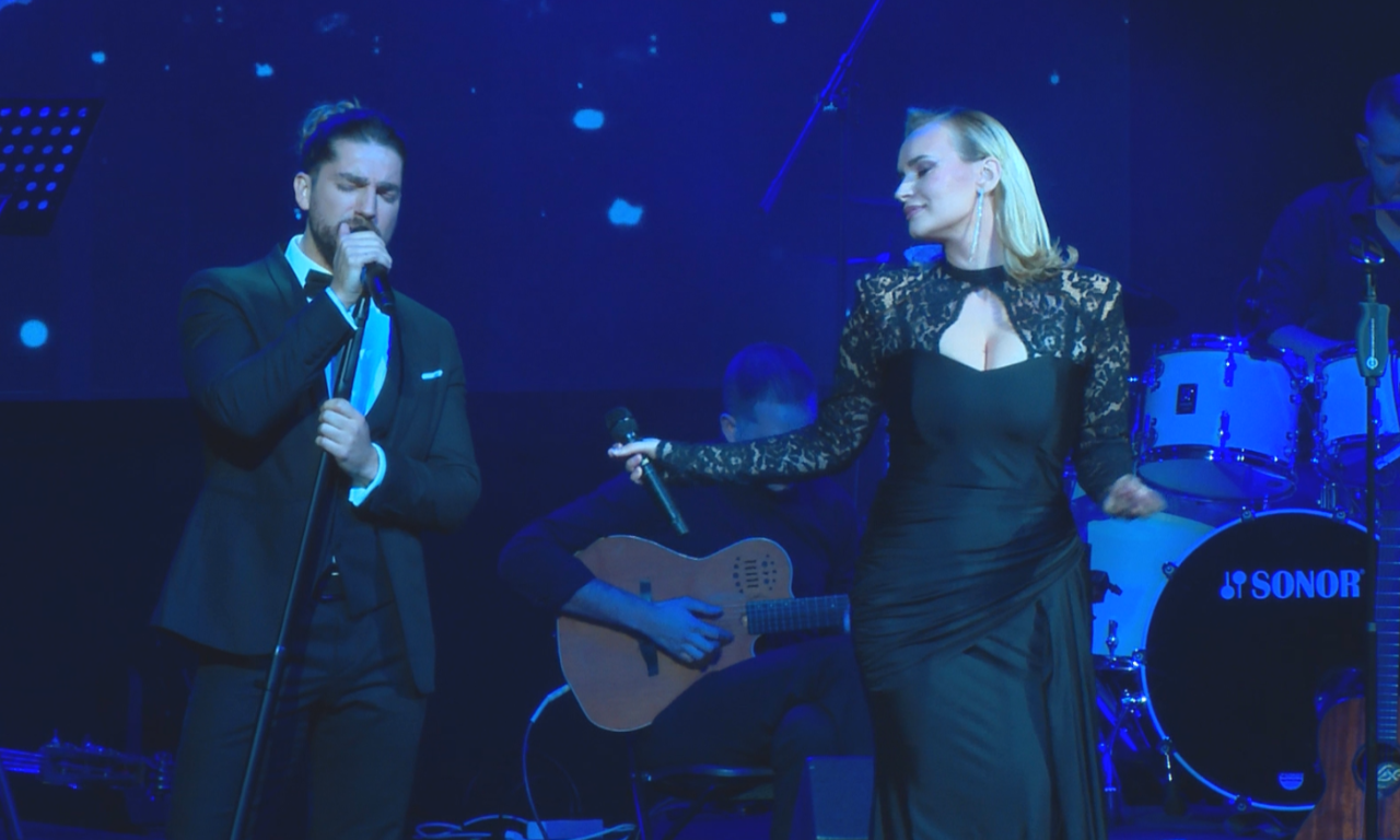 PRINC I ŠEJLA ODRŽALI KONCERT U "MTS DVORANI" Priznali sve o svađama pred ovaj nastup (VIDEO)