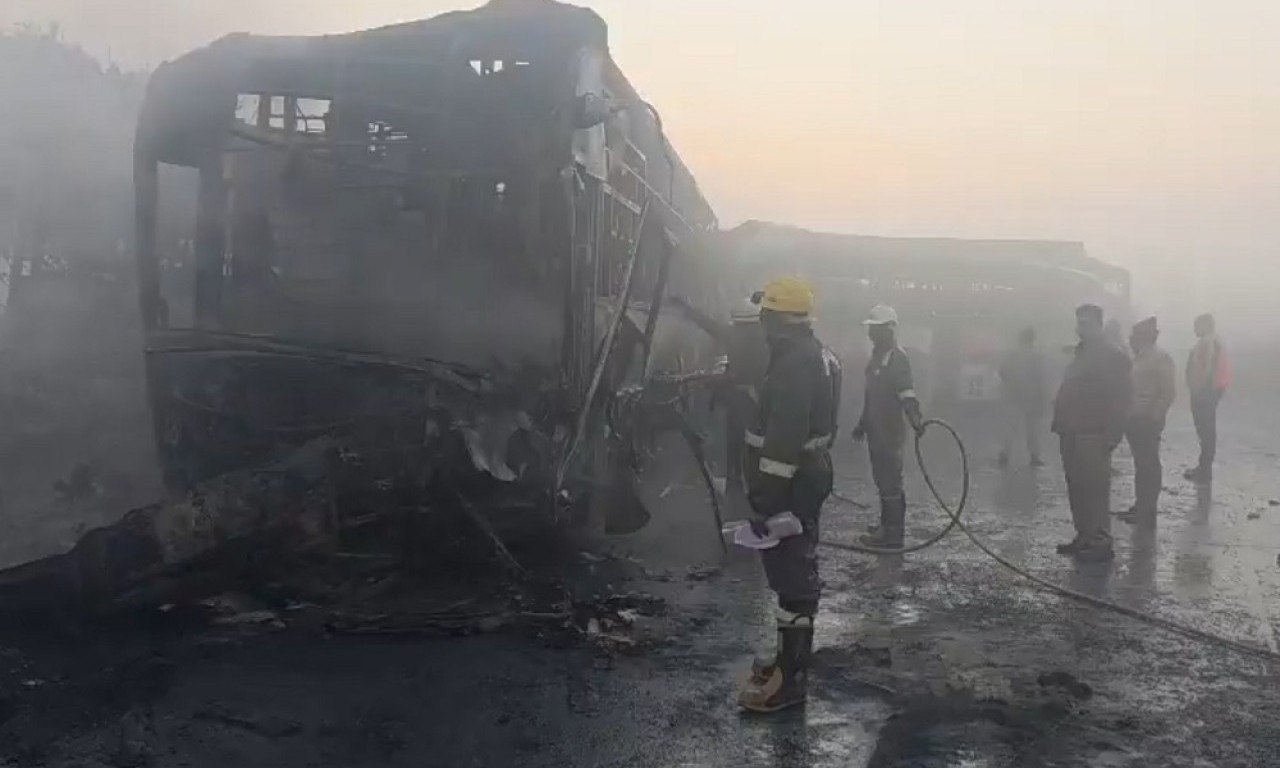 U STRAVIČNOM LANČANOM SUDARU 13 MRTVIH Užasna nesreća zbog magle, ovo su snimci horora (VIDEO)