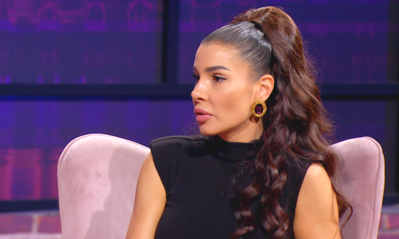 MIA BORISAVLJEVIĆ O KARLEUŠINIM ĆERKAMA "Znam ih, dolaze sa tatom..."