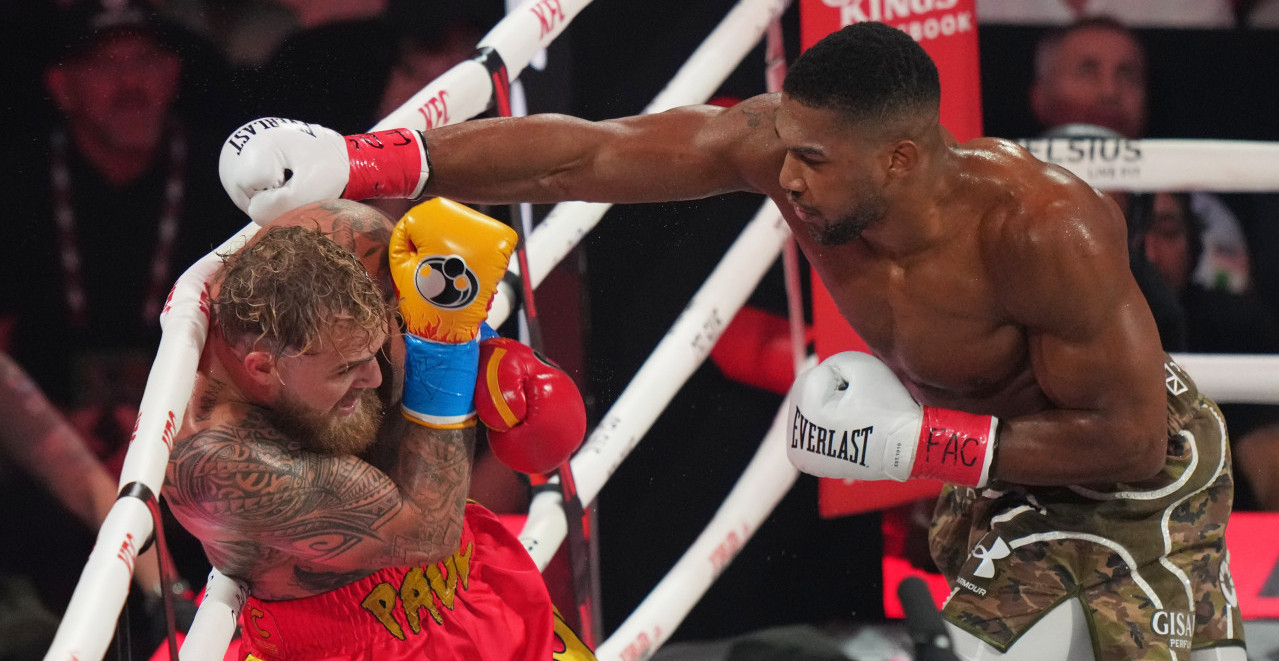 SPEKTAKL KOJI JE GLEDALO 185 MILIONA LJUDI Entoni Džošua nokautirao Džejka Pola!