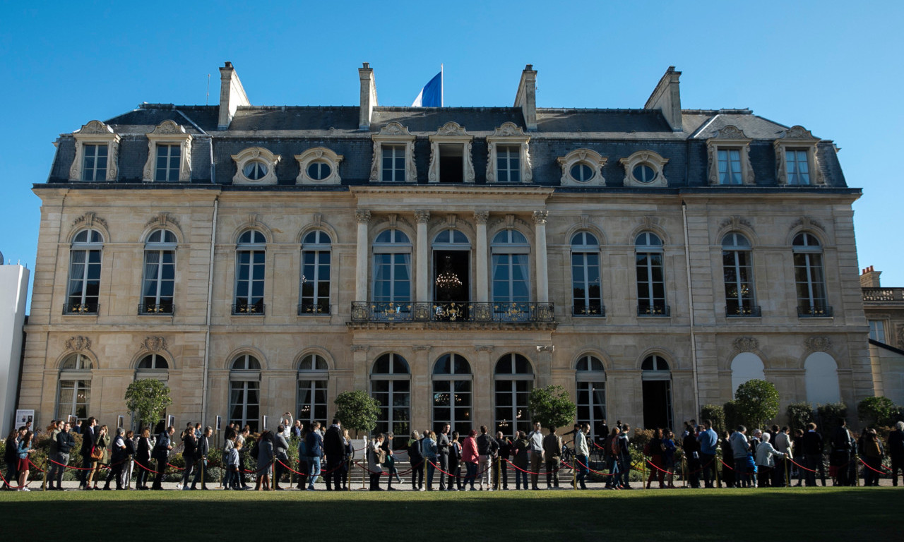 OPLJAČKANA ČUVENA JELISEJSKA PALATA Lopov ukrao posuđe u vrednosti od 40.000 evra iz rezidencije predsednika (FOTO)