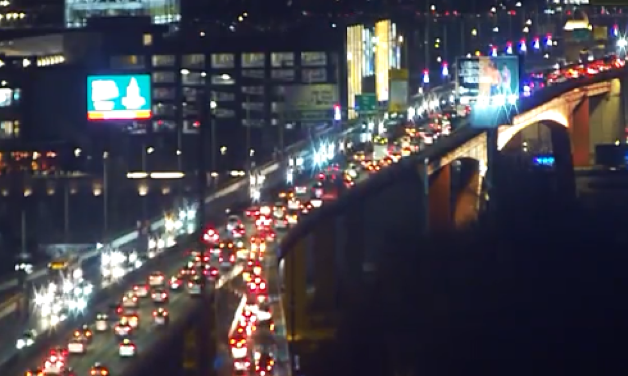 POPODNEVNI ŠPIC U BEOGRADU Gužve na glavnim saobraćajnicama, evo koje delove treba izbegavati (FOTO)