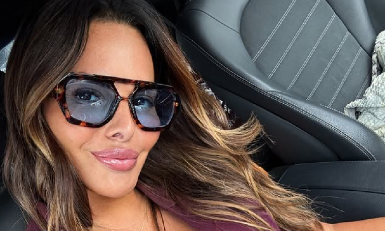 SONJA VUKSANOVIĆ POTPUNO NAGA: Isplivali snimci sa Maldiva, jedan kadar u bazenu srušio internet! (FOTO)