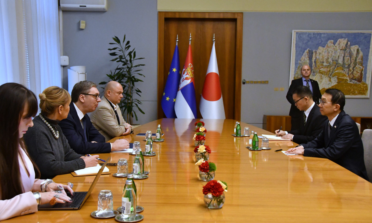 OPROŠTAJNE POSETE Vučić primio ambasadore Japana i Ukrajine (FOTO)