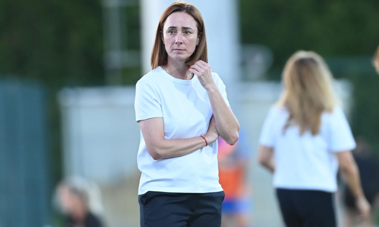 ZLATNA LOPTA ZA LIDIJU! Fudbalski savez Srbije sve iznenadio: Za najboljeg trenera godine proglasio damu – prvi put (FOTO)