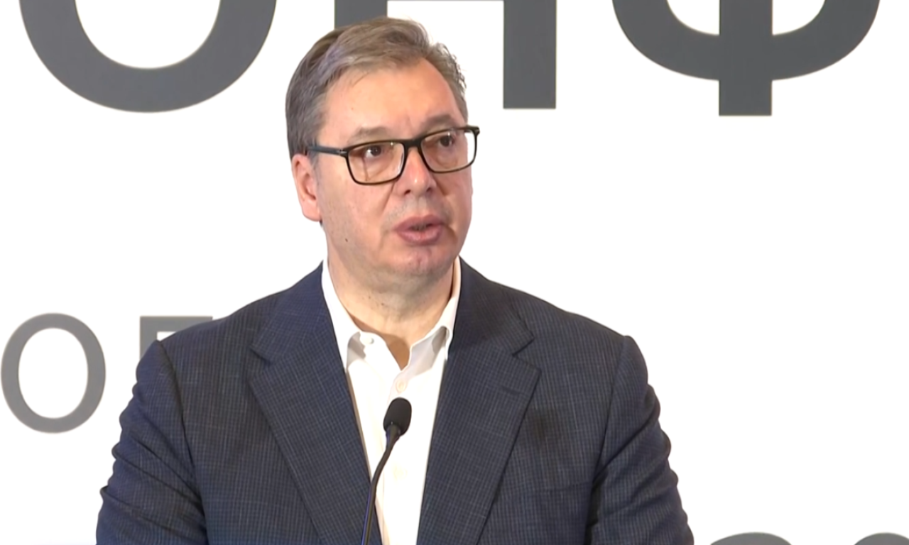 OBILAZAK RADOVA, GODIŠNJA KONFERENCIJA... Vučić sumirao nedelju na izmaku, pa podvukao: Srbija ja mala ali su njene pozicije čvrste, a put častan!
