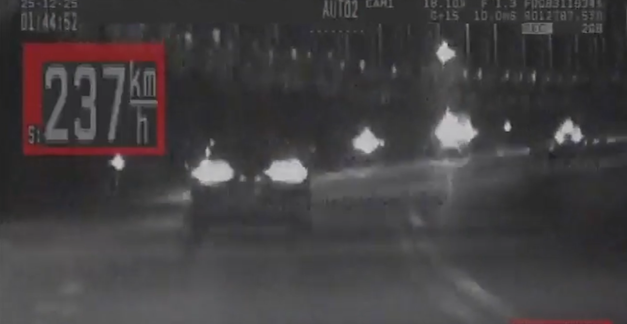 POGLEDAJTE SNIMAK NASILNIČKE VOŽNJE Mladić bez dozvole jurio 238 na sat kroz Zemun (VIDEO)