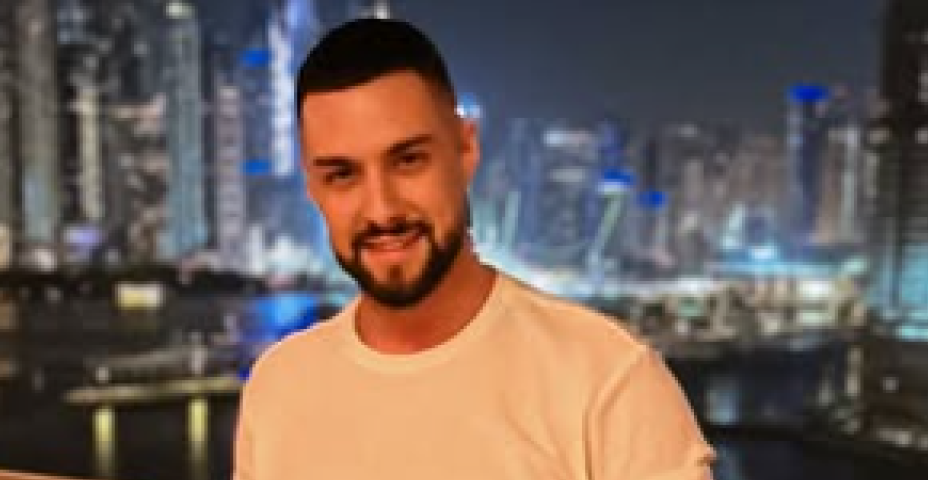 PEVAČ "ZVEZDA GRANDA" DOŽIVEO UDES: Samo par minuta pre nesreće snimao kako "gazi" besnu mašinu! (VIDEO)