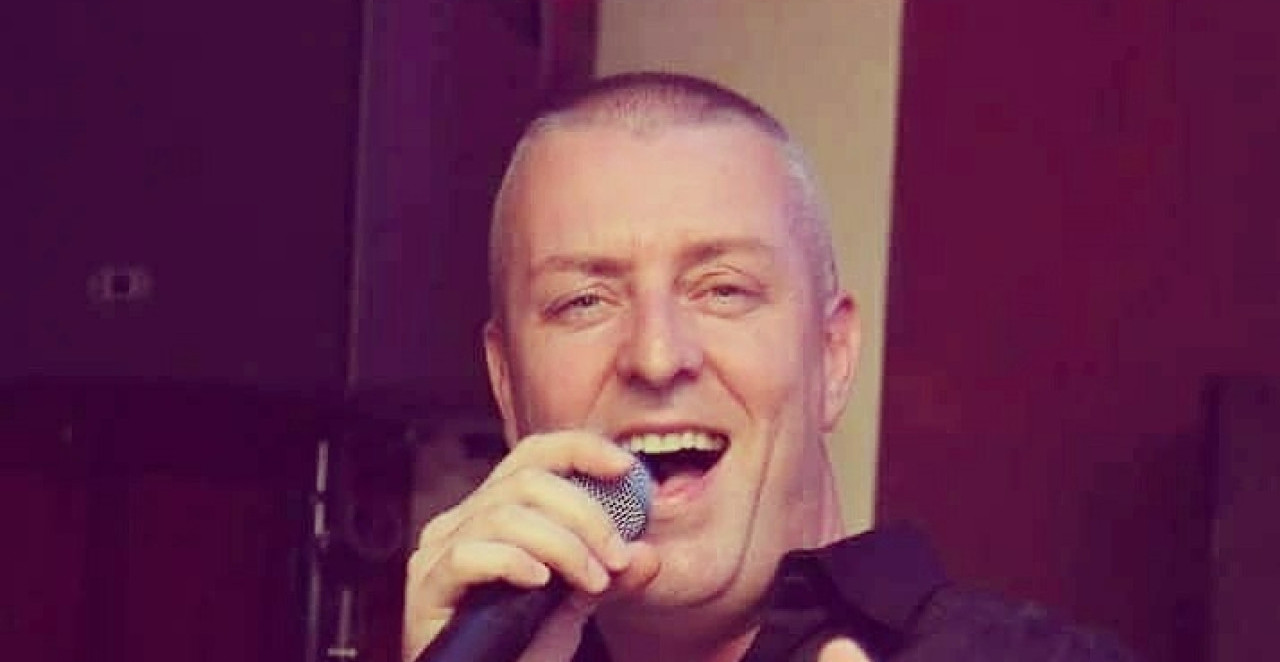 SAŠA BABIĆ PREMINUO U 53. GODINI: Bio je blizak prijatelj Čole i Baje Malog Knindže, a sada se cela estrada oprašta od njega potresnim rečima! (FOTO)