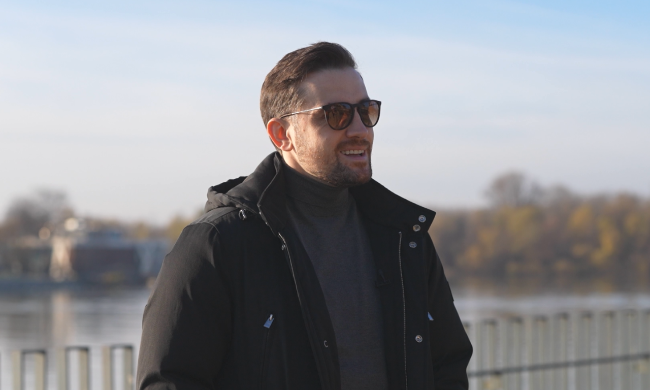 "ŽIVOT TREBA ŽIVETI PUNIM PLUĆIMA" Mirza Selimović o duetu sa Eminom i saradnji sa Sašom Popovićem (VIDEO)