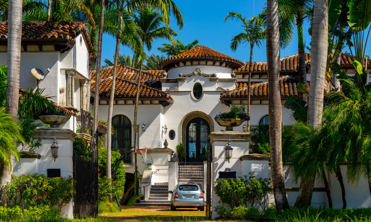 VLADIMIRA PRONAŠLI GOLOG! Šok u elitnom naselju - policija zanemela kad je zatekla scenu u luksuznoj vili