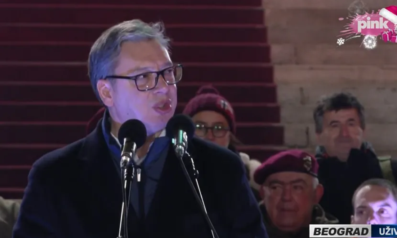 SVE SPREMNO ZA BOŽIĆNO SELO U CENTRU GRADA Vučić večeras u Ćacilendu (VIDEO)